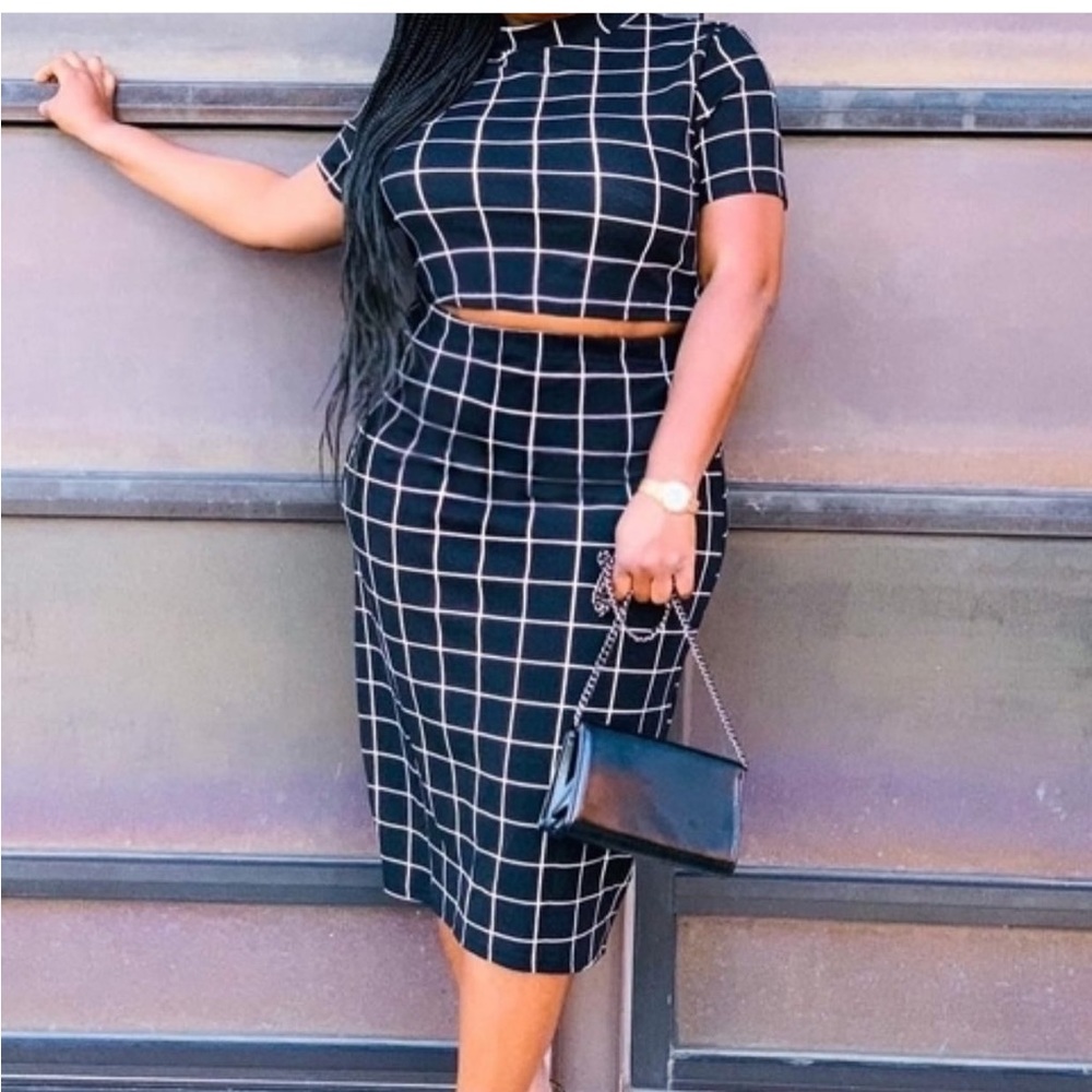 Black & White 2 piece  plus sizes avail only